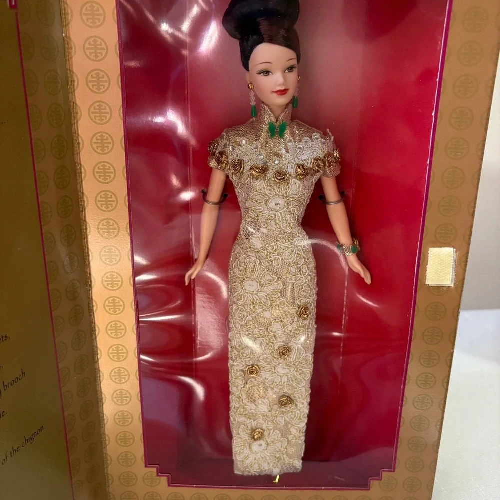 Golden Qi-Pao 1998 Barbie New in‎ Box